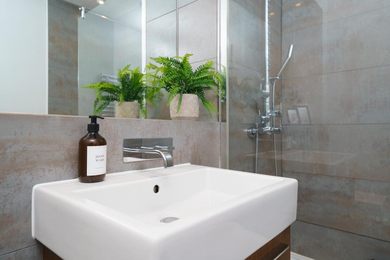 Trafalgar Sq 1 Bedr, 3 Beds Sleeps 6 London Eksteriør billede